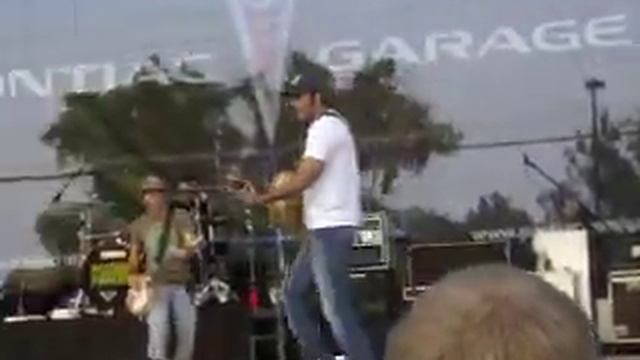 rodney atkins смотреть онлайн