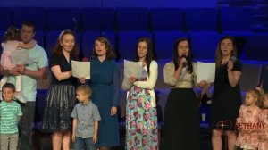 Слышна в мире весть  о том повсюду - пение молитвенной группы