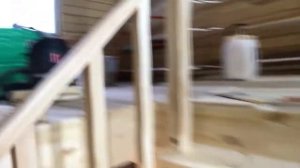 Лестница на второй этаж с поворотом на 90 градусов