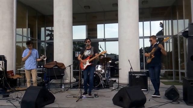 Невыносимая легкость бытия - Мне бы...