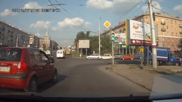 Как ездят новички со знаком "Начинающий водитель"