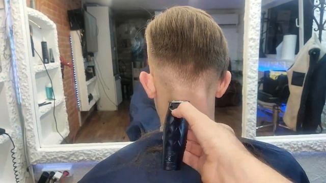 Пробор набок // Side Part // Стрижка с пробором на бок // Стригу классическую стрижку // Стрижка смотреть онлайн