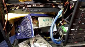 Обслуживаю подтрескивающий вентилятор БП компа.