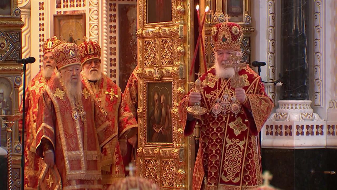 Православные верующие отмечают День памяти святых Кирилла и Мефодия