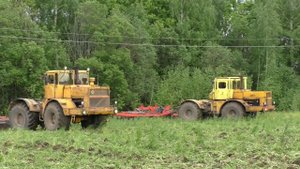 Кировцы К-701 дискуют поле! John Deere 8335R и Lemken Diamant 16.