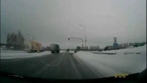 Как надо тормозить перед светофором)