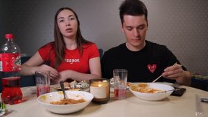 Мукбанг | Роллы Cуши и Мидии - пробуем в первый раз | Ответы на вопросы | Mukbang