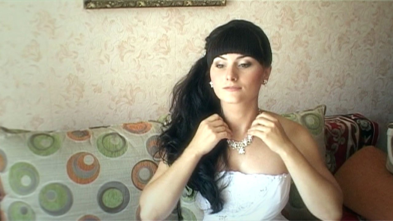 Сборы на свадьбу у молодожёнов смотреть онлайн