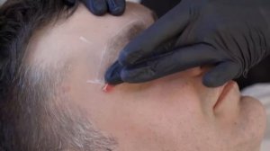 Бесплатный урок по коррекции бровей полимерным воском