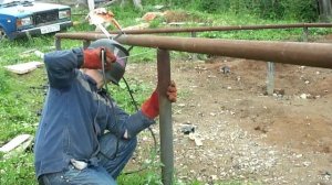 Обвязка труб фундамента! Каркасного гаража из буровых труб (4 часть)