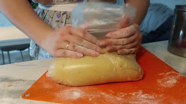 Молочные коржики смотреть онлайн