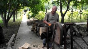 Самодельный станок для распилки и колки дров.