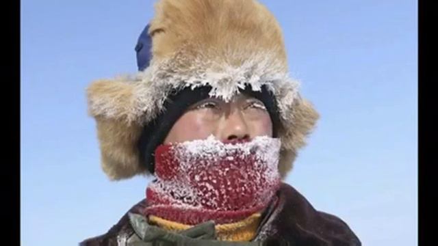 Китаец замёрз))))