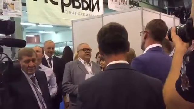 26 сентября - открытие выставки , стенд Автолитмаш пользуется спросом , министру интересно смотреть онлайн