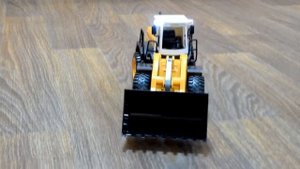 Погрузчик колесный Double Eagle RC Bruder E519