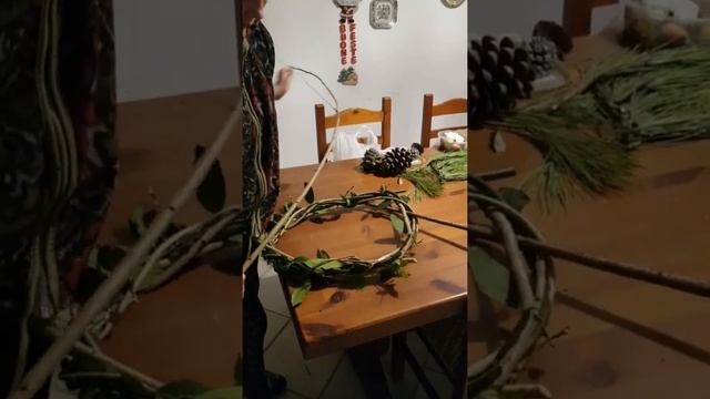 Как сделать новогодний или пасхальный венок. смотреть онлайн