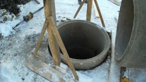 копать колодец .как это .колодец это не ямку выкопать