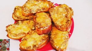 Горячие бутерброды с консервированной сайрой