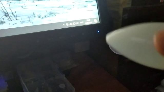 Вкручивание лампы в патрон оно же Замена лампы. смотреть онлайн