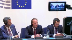 Украинский политик Виктор Медведчук привез в Страсбург мирный план для Донбасса