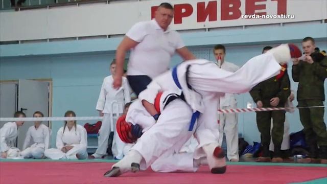 За 23 февраля! В Ревде прошел областной турнир по армейскому рукопашному бою смотреть онлайн