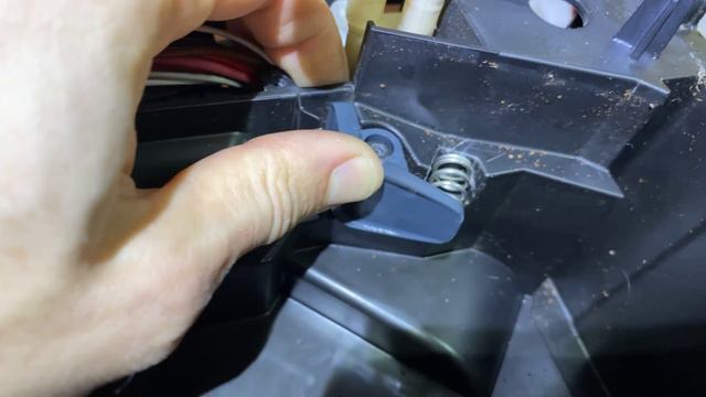 Що буває якщо невірно зібрати заварний блок Delonghi смотреть онлайн