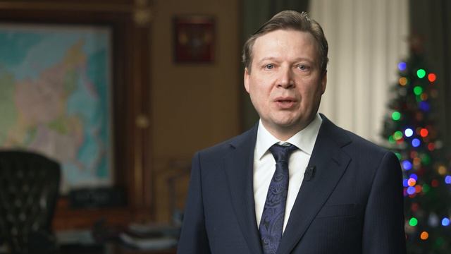 Президент НОСТРОЙ Антон Глушков поздравляет с новым, 2024 годом