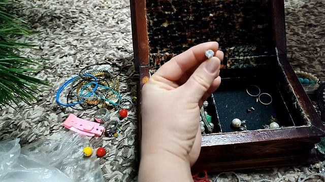 КУПИЛИ ДОМ. Расхламление шкафов. Выбрасываю ненужное.Уборка в доме.