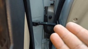 BMW E60 5 SERIES  СКРИПИТ ОГРАНИЧИТЕЛЬ ДВЕРИ. КАК РЕШАЕТСЯ ДАННАЯ ПРОБЛЕМА.