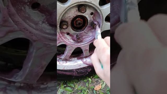Очиститель дисков от металической пыли.