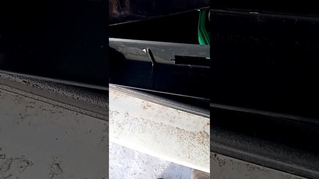 Как поменять накладку багажника (сабля) на калине с камерой заднего вида
