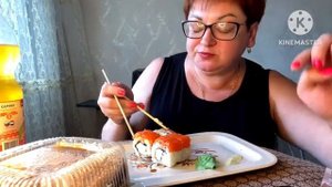 МУКБАНГРоллы Филадельфия торт не влез ️.mp4