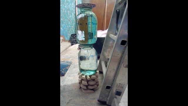 1. Живая вода.  А. Галушкиных. Настаивалась два дня, тянет на себя с ног, сильная вода, лёгкие ноги.