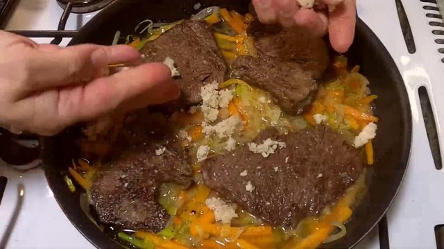 ЖАРКОЕ "ЭСТЕРХАЗИ" из нежного мяса с подушкой из овощей