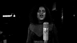 Seinabo Sey - Hard Time (1 Mic 1 Take)