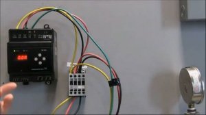 How to Wire the Voltage Connections to the Grundfos MP204 Control