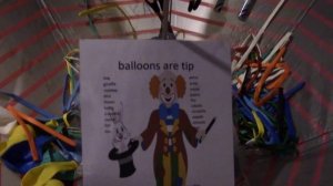 Хороший  КЛОУН надувает шарики для Детей !! The GOOD Clown in Mexico!!!