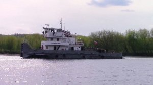 Буксир-толкач "Речной-50" следует вниз по Москва-реке!