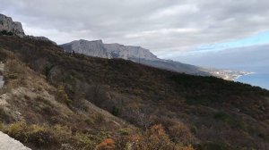 По Крыму пешком. Из Фороса через парк с набережной и под Байдаро-Кастропольской стеной в Оливу