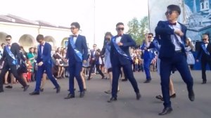 Вальс и современный танец от выпускников школы №3 г.Кяхта