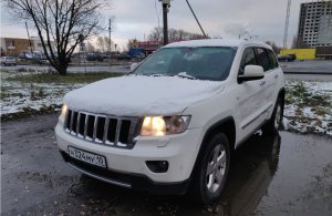 Хороший Jeep Grand Cherokee WK2 за дешман 1.350.000р