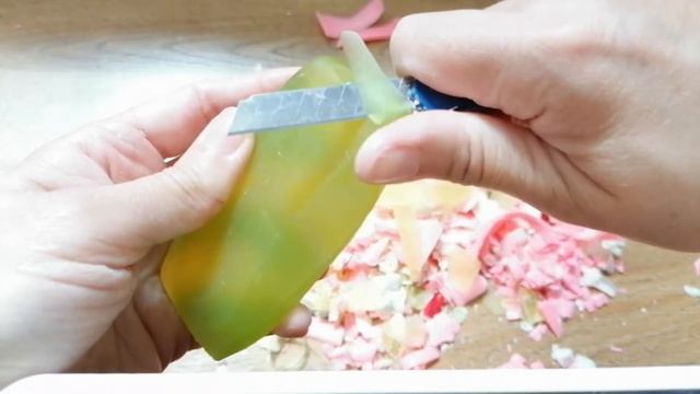 РЕЖЕМ ПРОЗРАЧНОЕ МЫЛО/ АСМР / РЕЛАКС ВИДЕО СО ЗВУКОМ смотреть онлайн