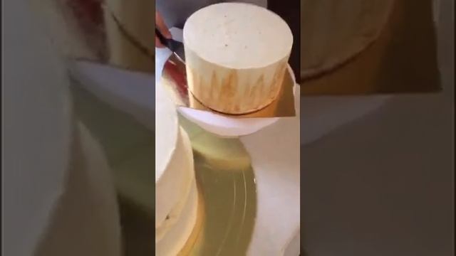 Мой первый свадебный торт с живыми лилиями! смотреть онлайн