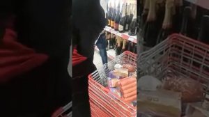 Как Цыгане воруют в магазинах