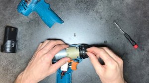 Дрель-шуруповерт аккумуляторная Bort BAB-10,8-P