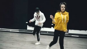 Shuffle Dance & Cutting Shapes vs Break Dance