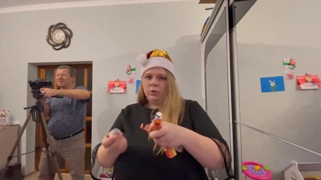 Подарки на Новый год. Что мне подарили кумовья а Насте муж. смотреть онлайн