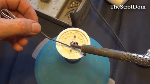 █ Как разобрать и ПОЧИНИТЬ светодиодную лампочку / Ремонт LED лампы сделает и БАБУШКА! смотреть онлайн