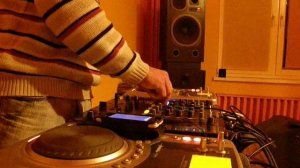 Pioneer djm800 improwizacja ''Feel'' hard remix