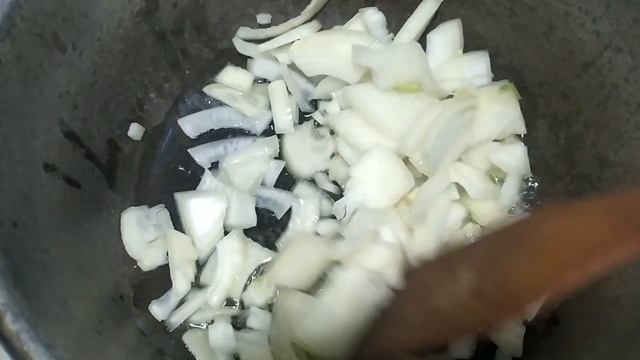 ТУШЕНАЯ КАРТОШКА С МЯСОМ! Готовим картошку с мясом легко и бюджетно! #легкийрецепт #картошкасмясом